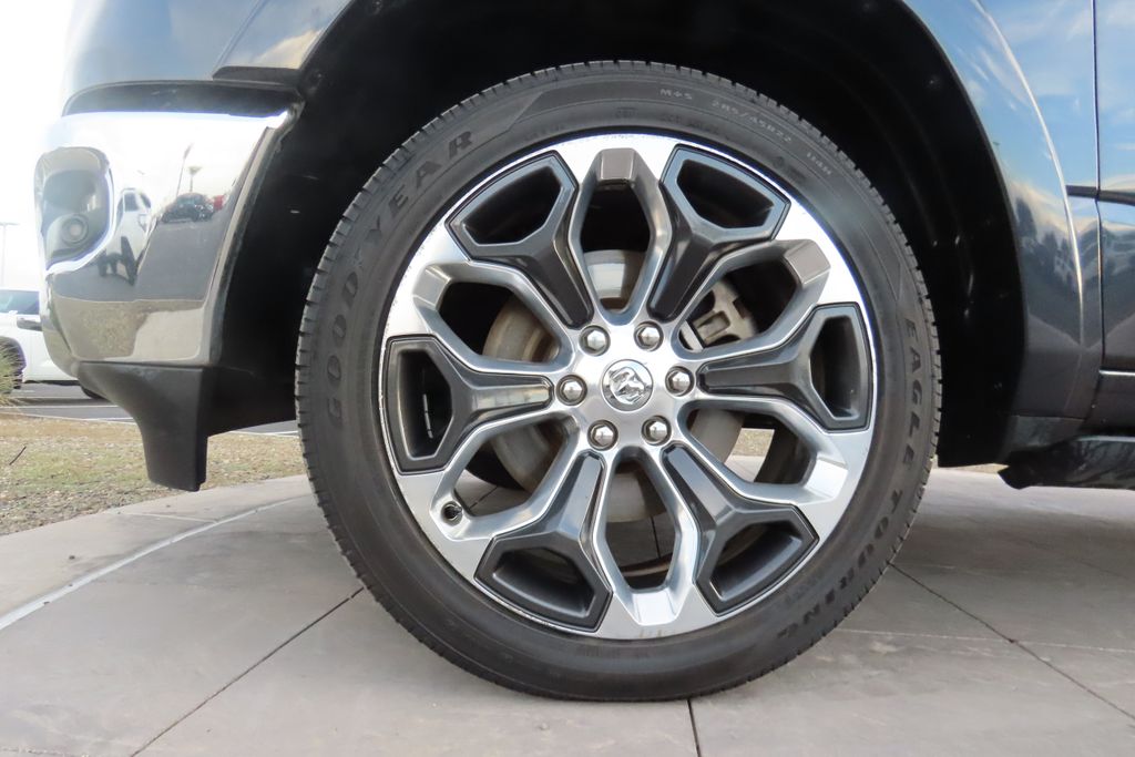 Thumbnail: 2019 RAM 1500 - 32