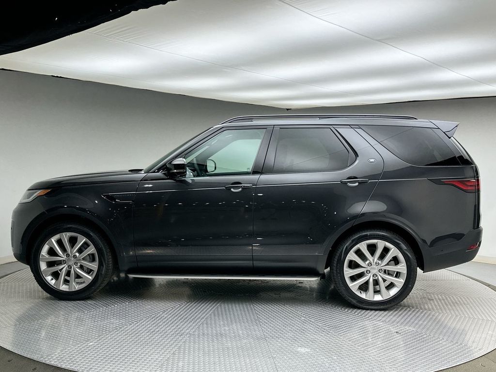 Thumbnail: 2026 Land Rover Discovery - 2