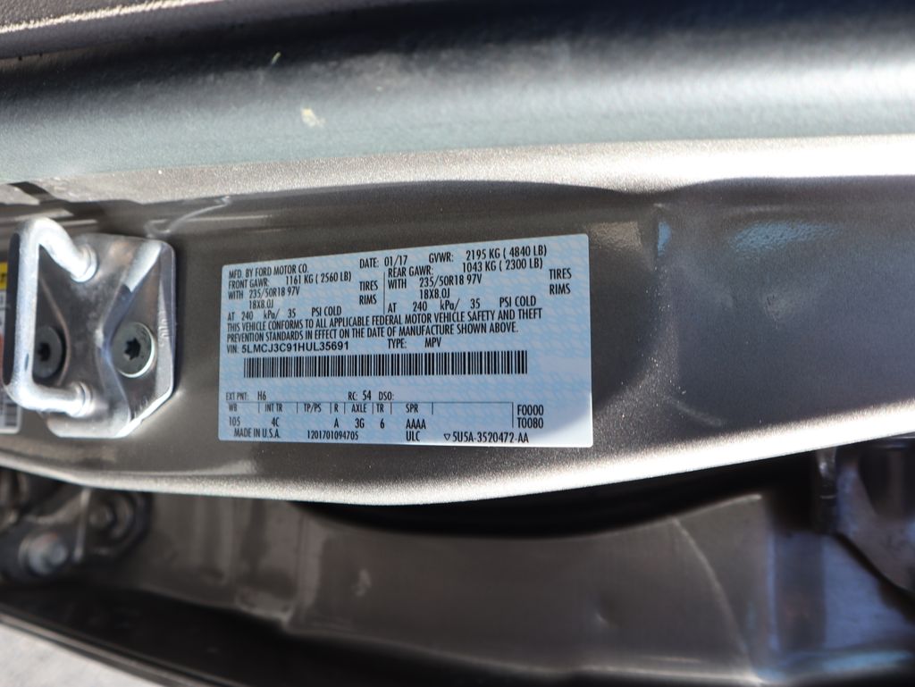 Thumbnail: 2017 Lincoln MKC - 19