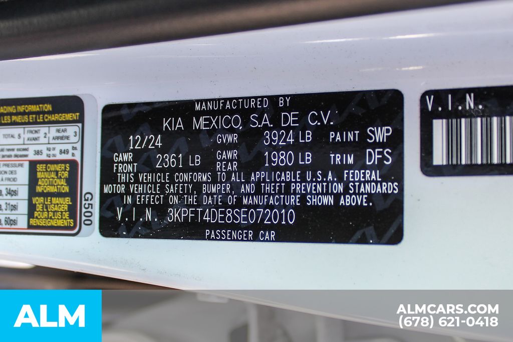 Used 2025 White Kia LXS image 41