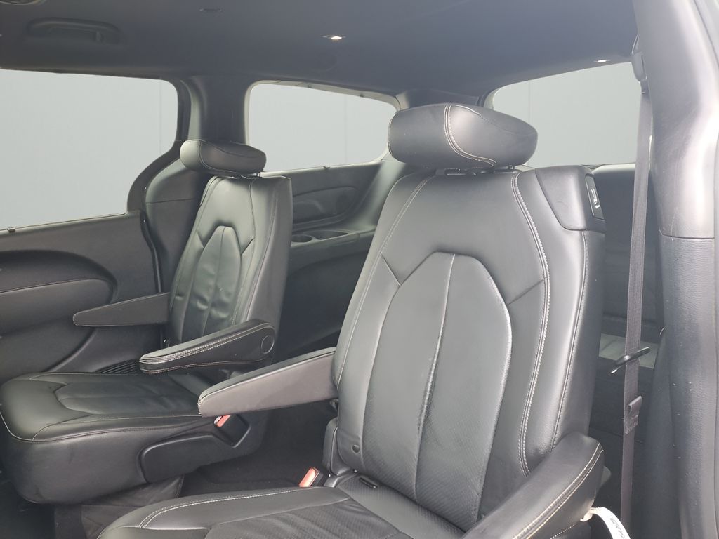 Used Car 2020 Chrysler Pacifica  Touring L Plus For Sale Under $25,000 In Austin, Texas