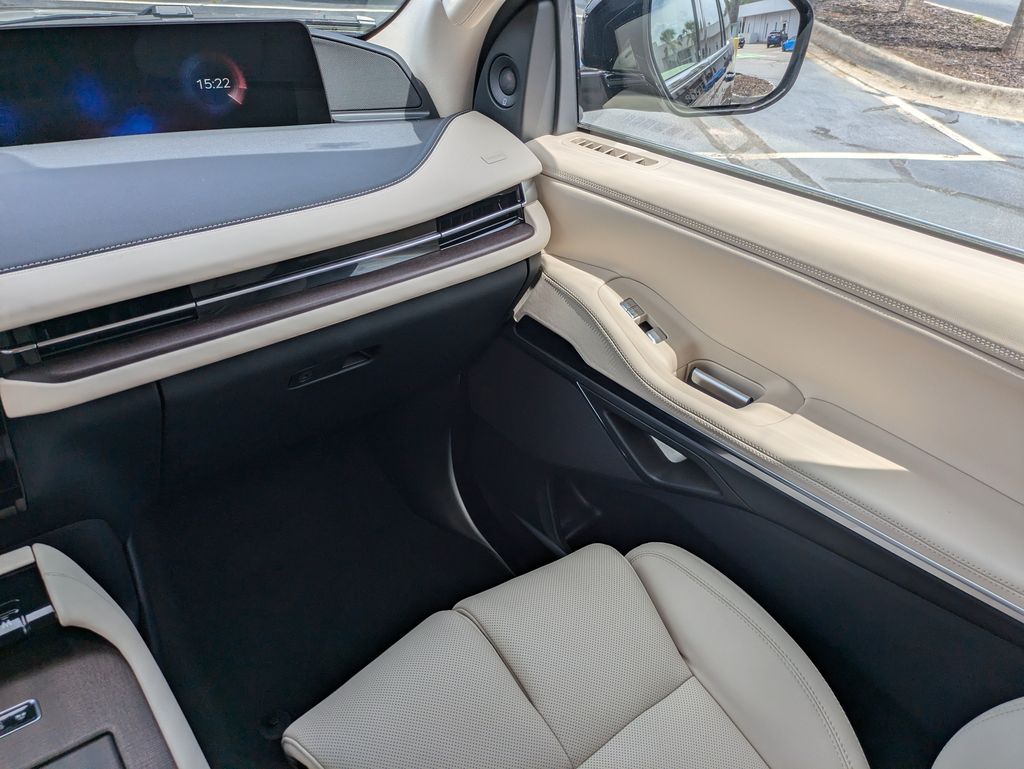 2027 Lincoln Navigator Premiere