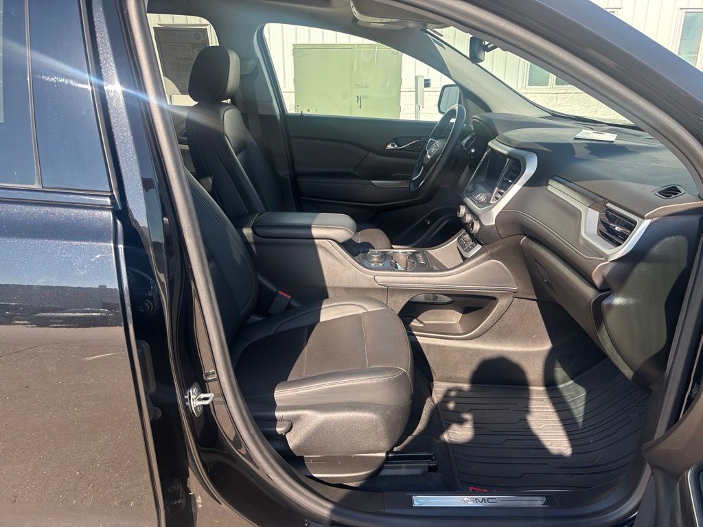 Used 2023 GMC Acadia SUV
