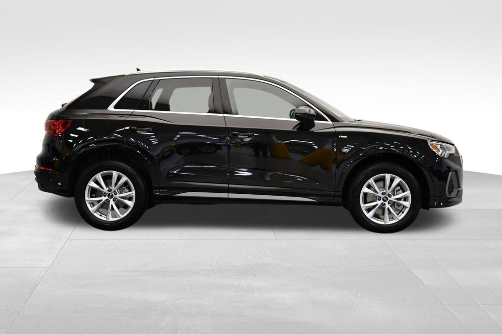 Thumbnail: 2025 Audi Q3 - 6