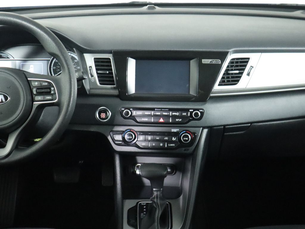 Thumbnail: 2019 Kia Niro - 14