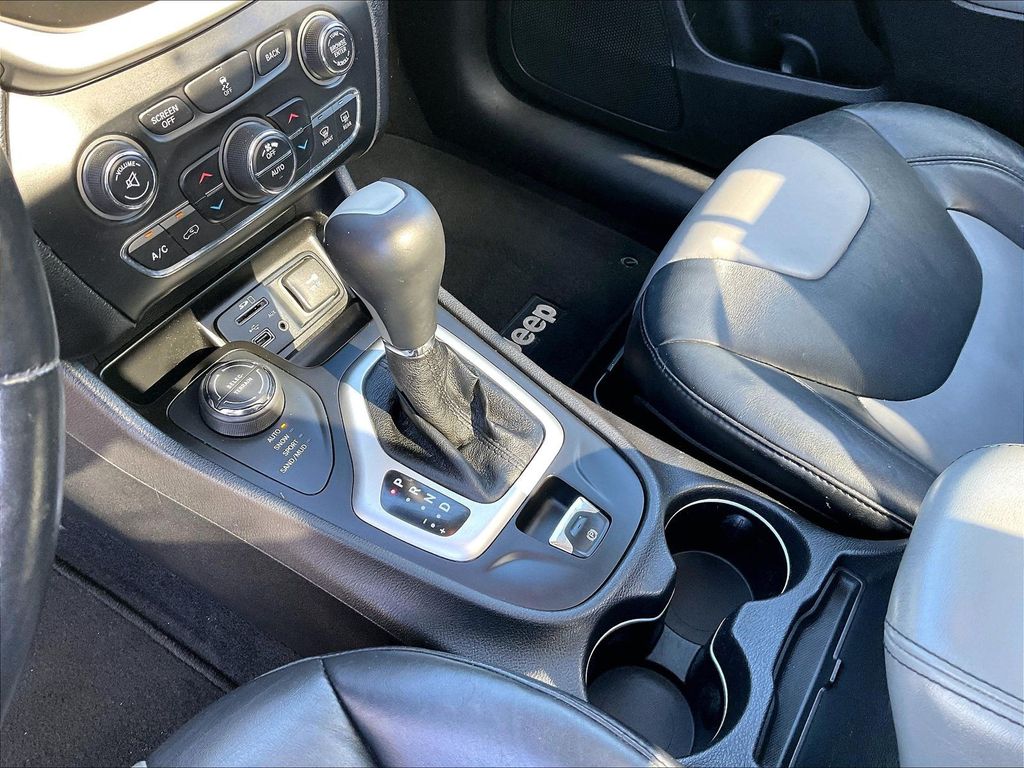 2014 Jeep Cherokee — photo 20