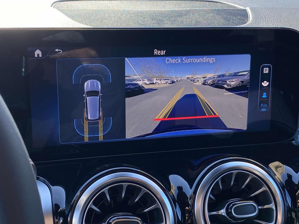 Thumbnail: 2025 Mercedes-Benz GLB - 29