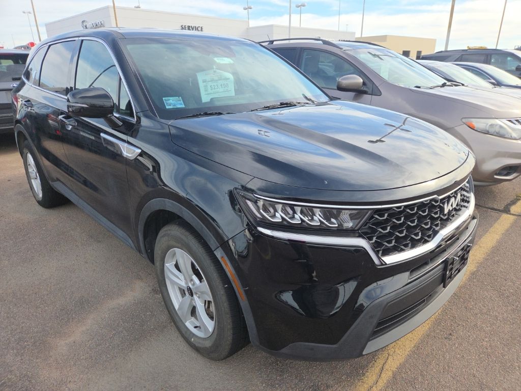  2023 Kia Sorento LX FWD   