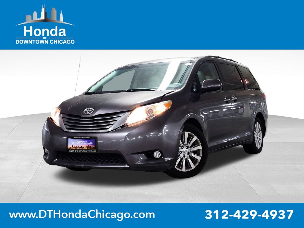 2013 Toyota Sienna XLE