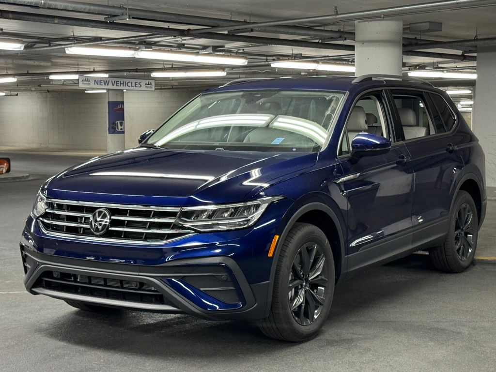 2024 Volkswagen Tiguan 2.0T SE 3