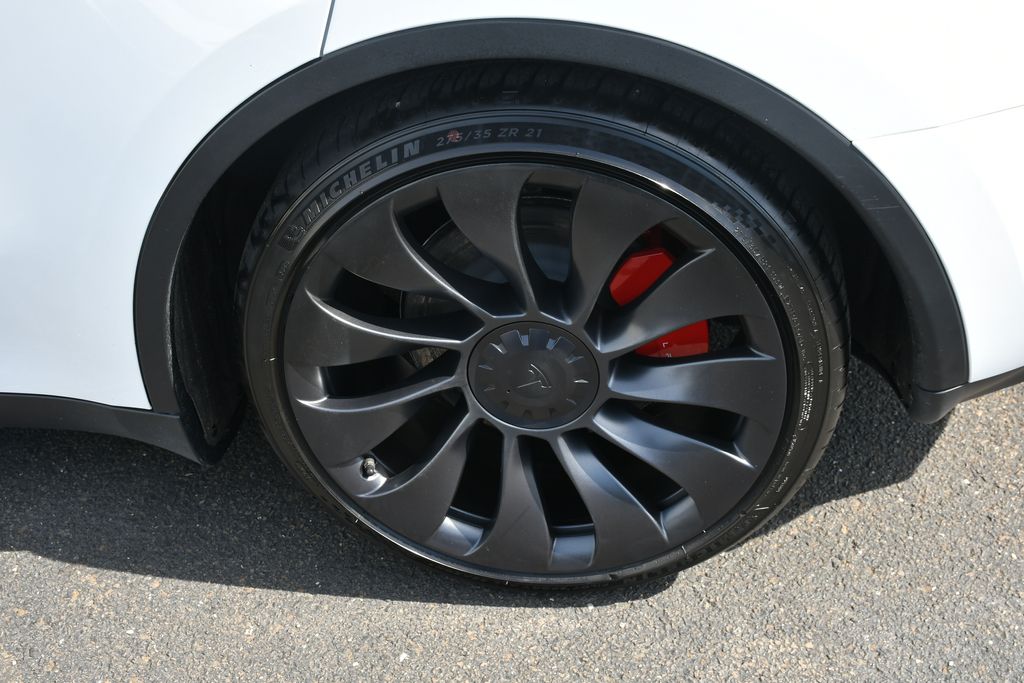 Thumbnail: 2023 Tesla Model Y - 16