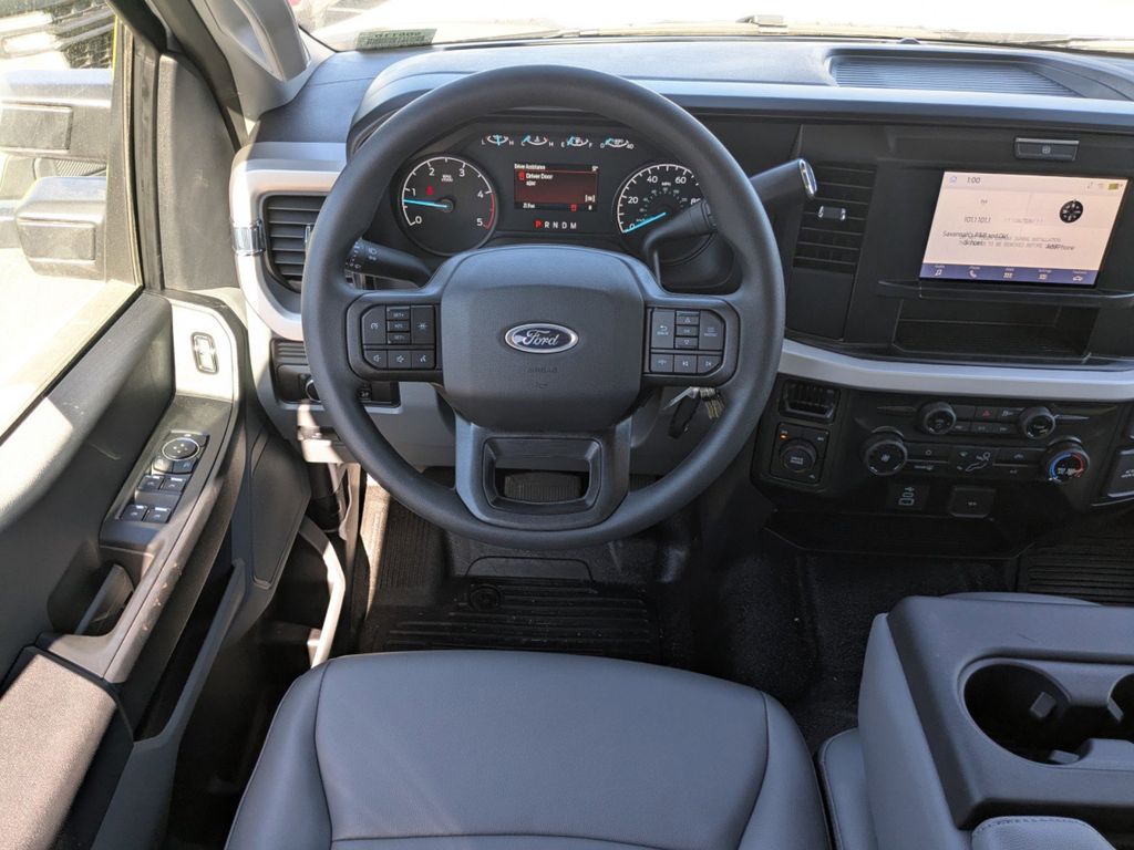 2025 Ford F-450 Chassis XL