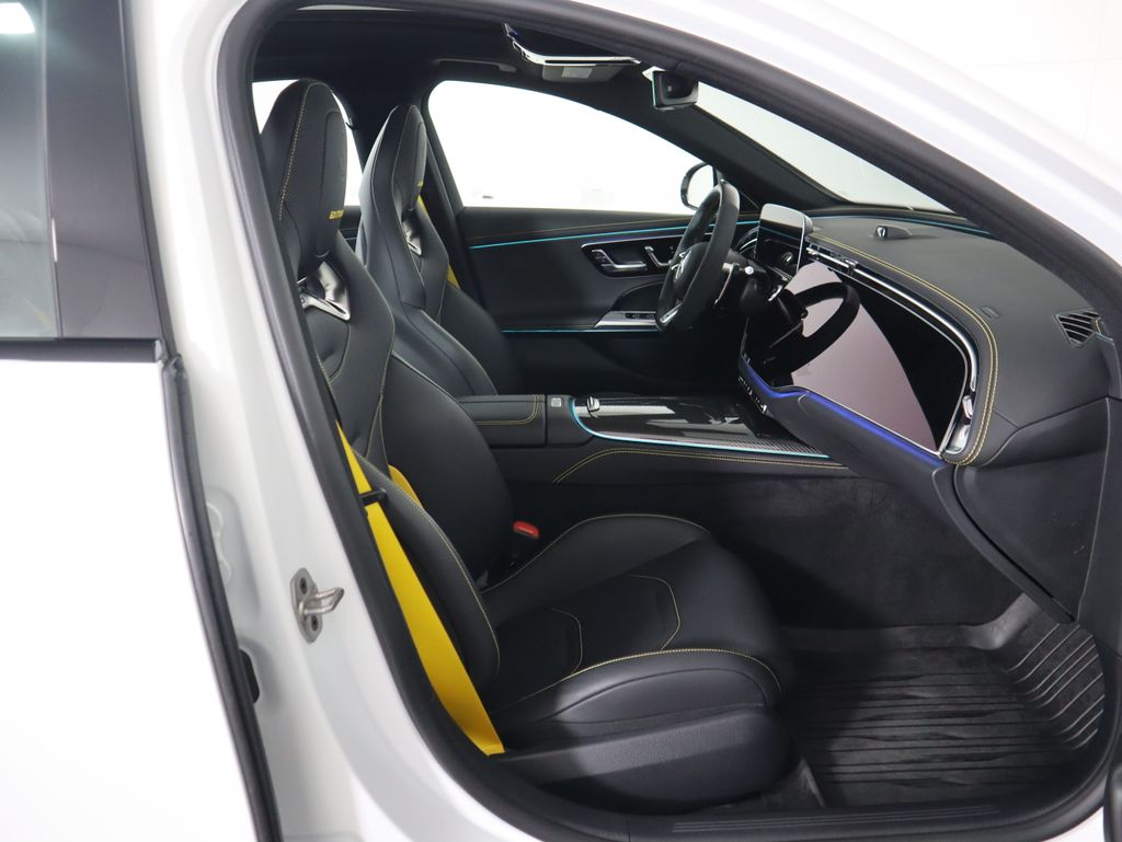 Thumbnail: 2025 Mercedes-Benz E-Class - 21