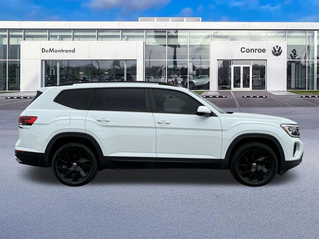 2024 Volkswagen Atlas 2.0T SE w/Technology White at DeMontrond Gulf Freeway