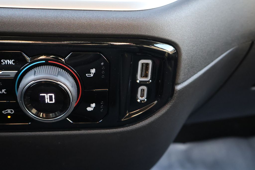 Thumbnail: 2026 Chevrolet Silverado 2500 - 29