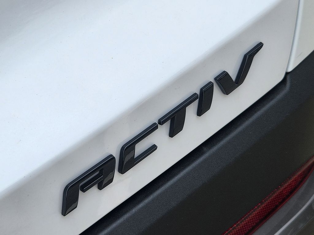 2026 Chevrolet Equinox ACTIV photo 7