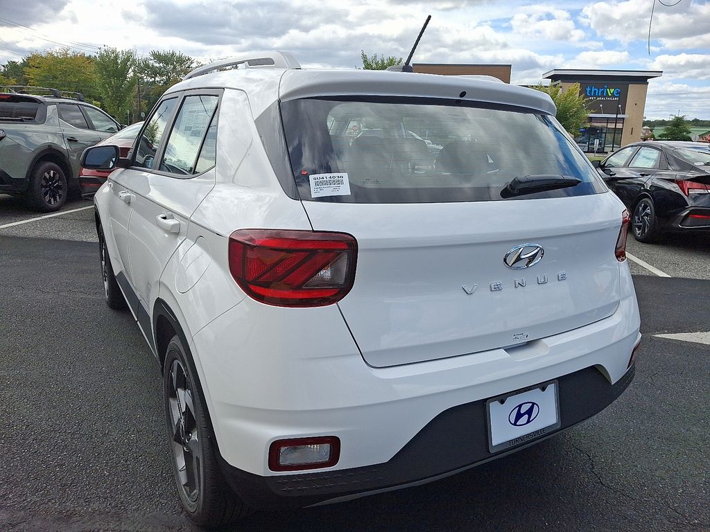Thumbnail: 2025 Hyundai Venue - 3
