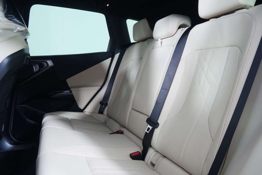 Thumbnail: 2026 BMW X3 - 15