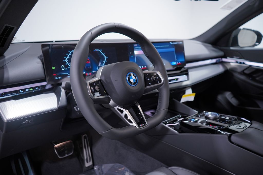 2024 BMW i5 eDrive40 6