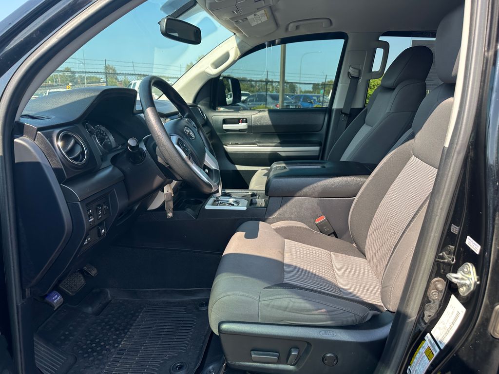 2017 Toyota Tundra SR5