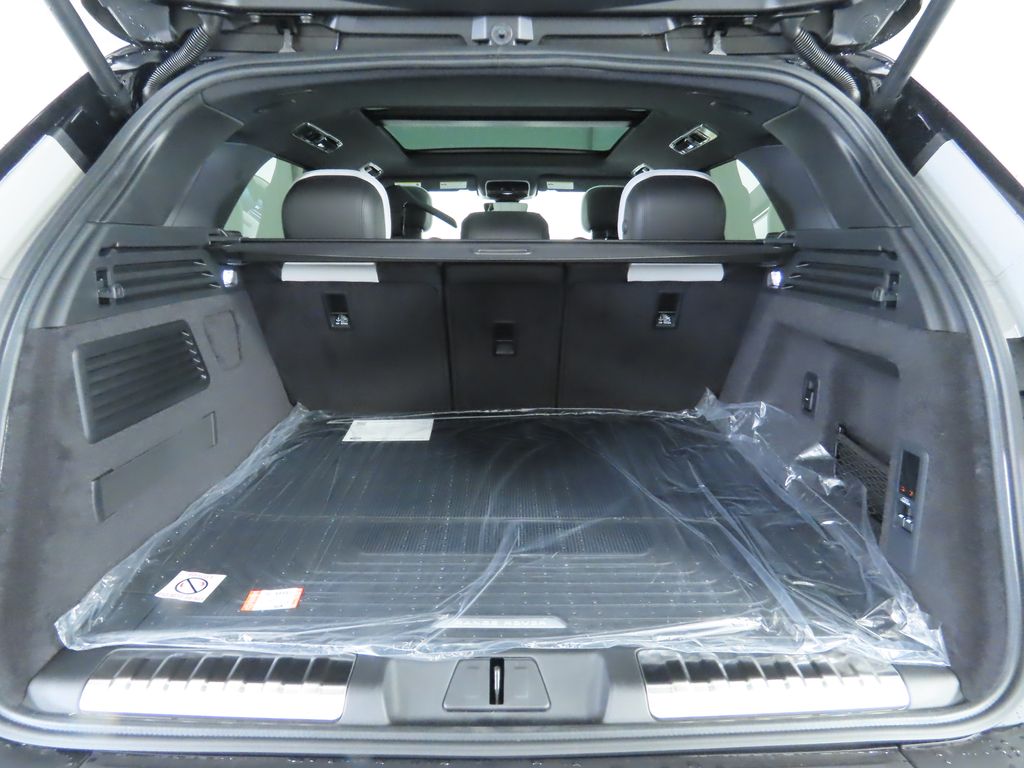 Thumbnail: 2025 Land Rover Range Rover Sport - 30