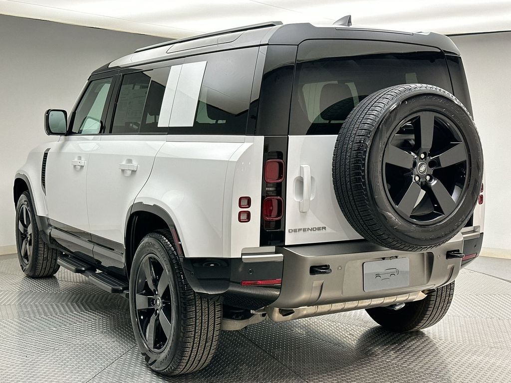 Thumbnail: 2025 Land Rover Defender - 11
