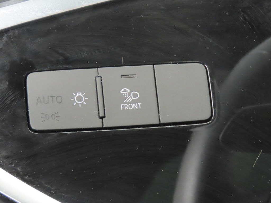 Thumbnail: 2025 Audi Q3 - 20