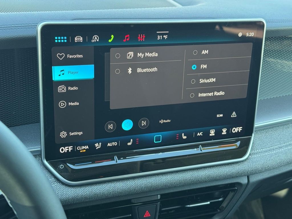 New 2026 Platinum Gray Metallic Volkswagen 2.0T S image 18