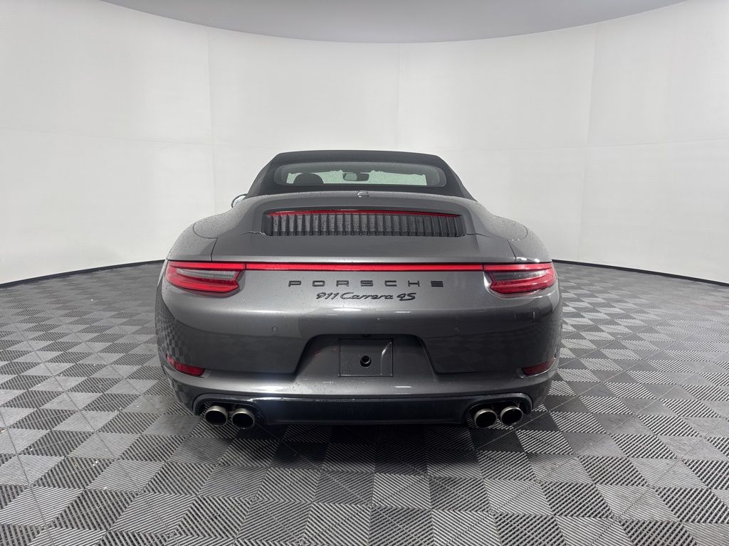 Thumbnail: 2017 Porsche 911 - 6