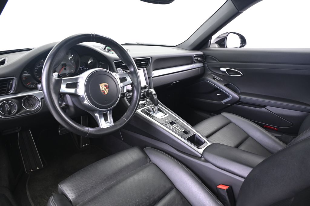 Thumbnail: 2013 Porsche 911 - 24