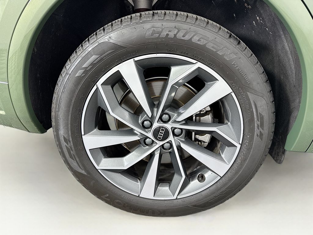 Thumbnail: 2025 Audi Q5 - 32