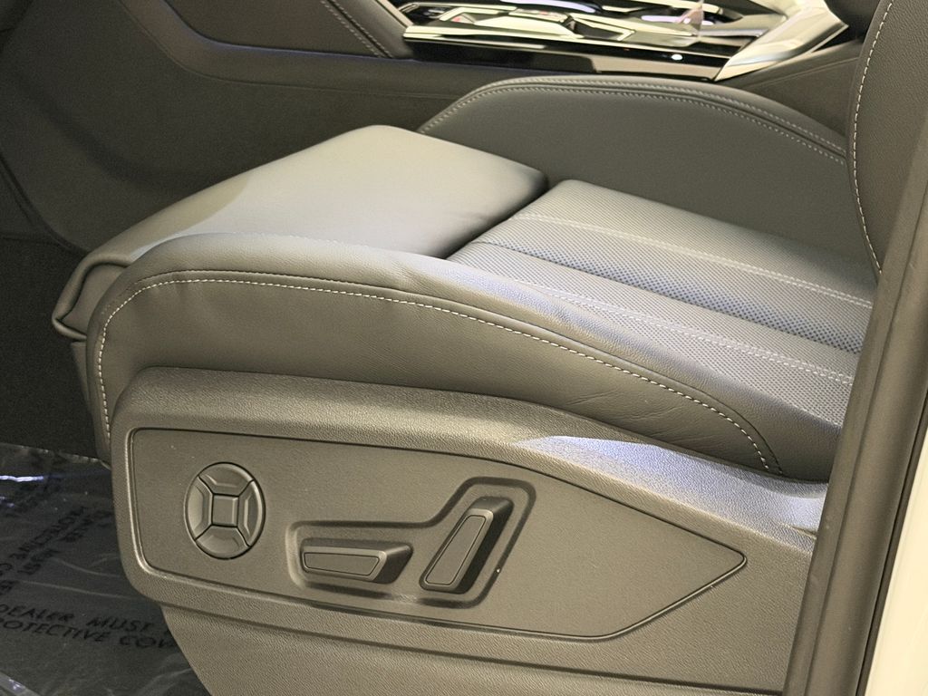 Thumbnail: 2026 Audi Q5 - 27