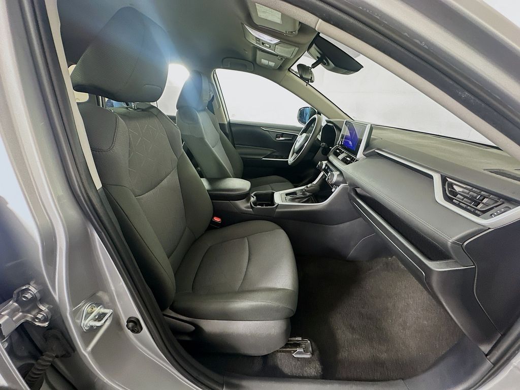 Thumbnail: 2024 Toyota RAV4 - 28