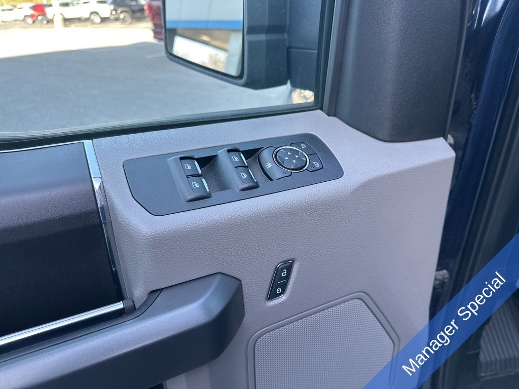 2019 Ford F-150 XLT photo