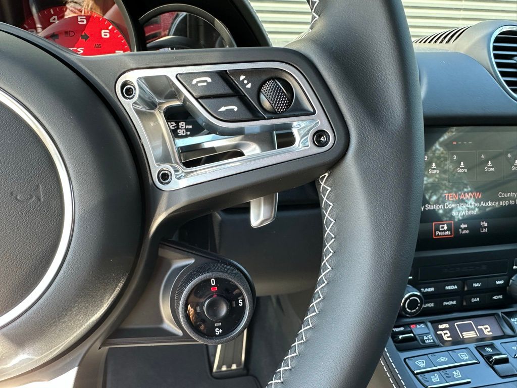 Thumbnail: 2025 Porsche 718 Boxster - 16