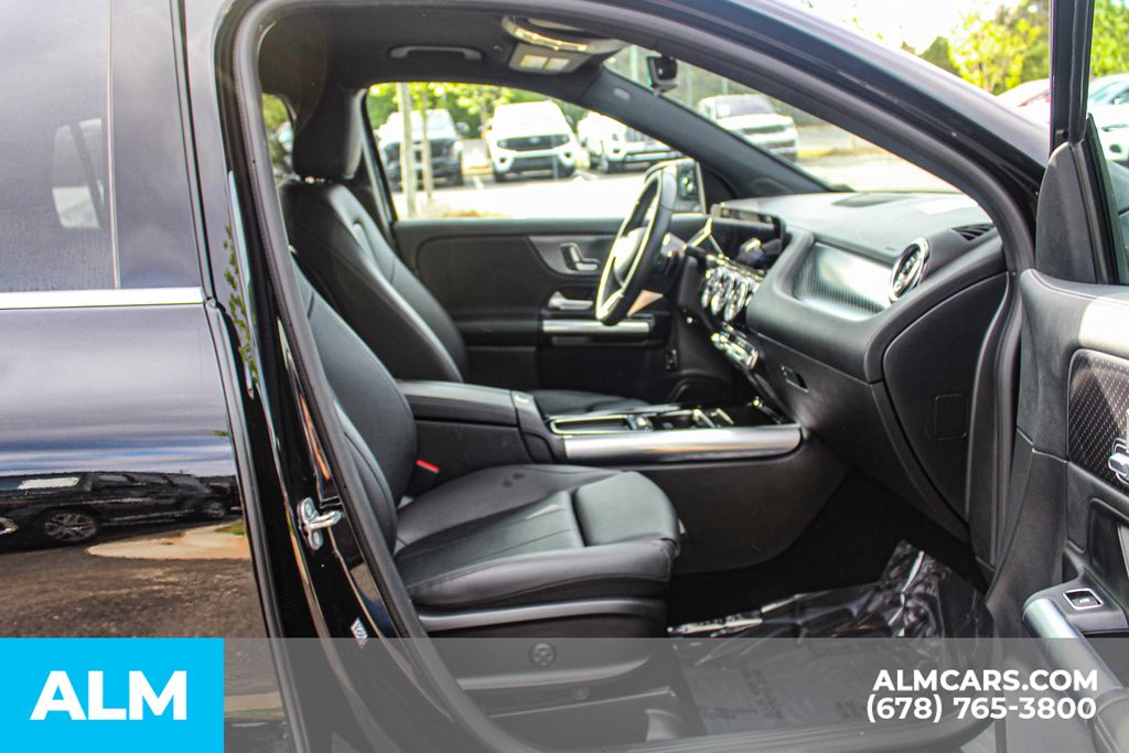 Used 2025 Black Mercedes-Benz GLA 250 image 21