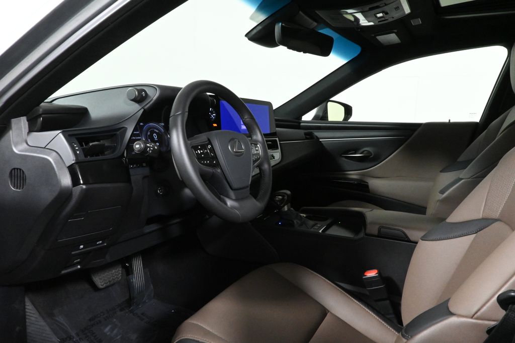 Thumbnail: 2025 Lexus ES - 15