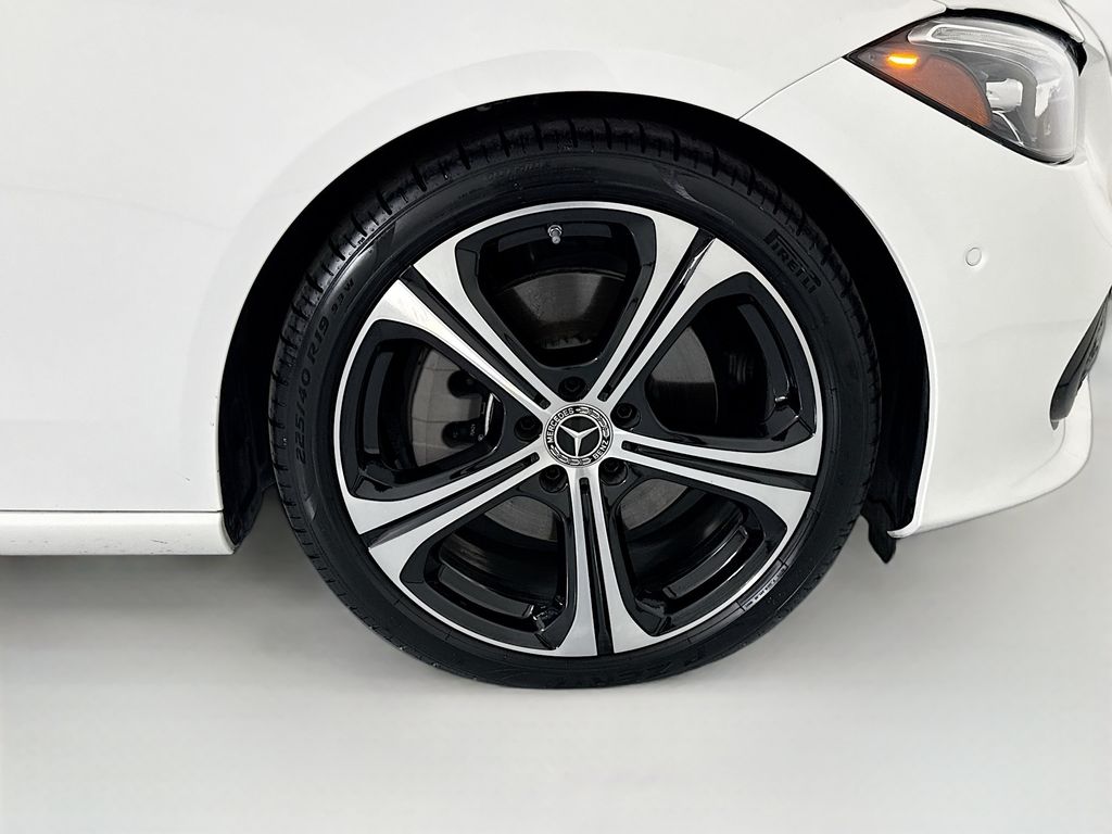Thumbnail: 2025 Mercedes-Benz C-Class - 32