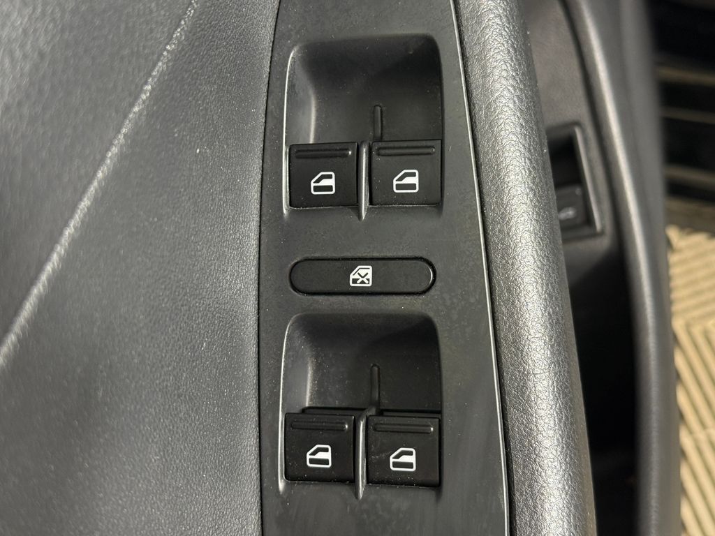 Used 2015 Black Volkswagen 2.0L S image 23