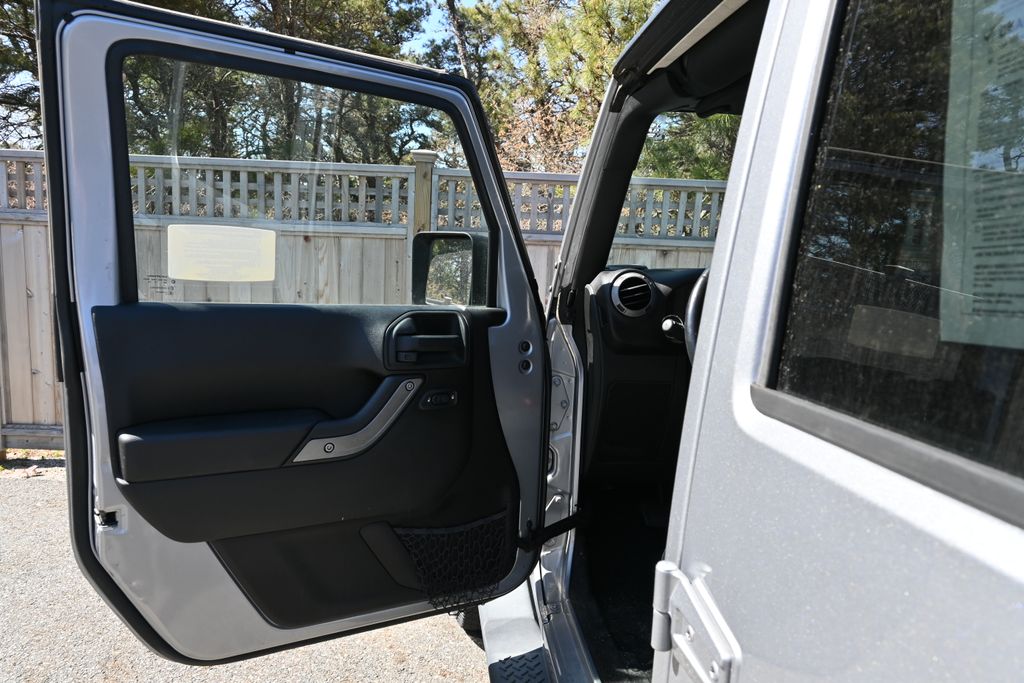 2015 Jeep Wrangler Unlimited Sport 8