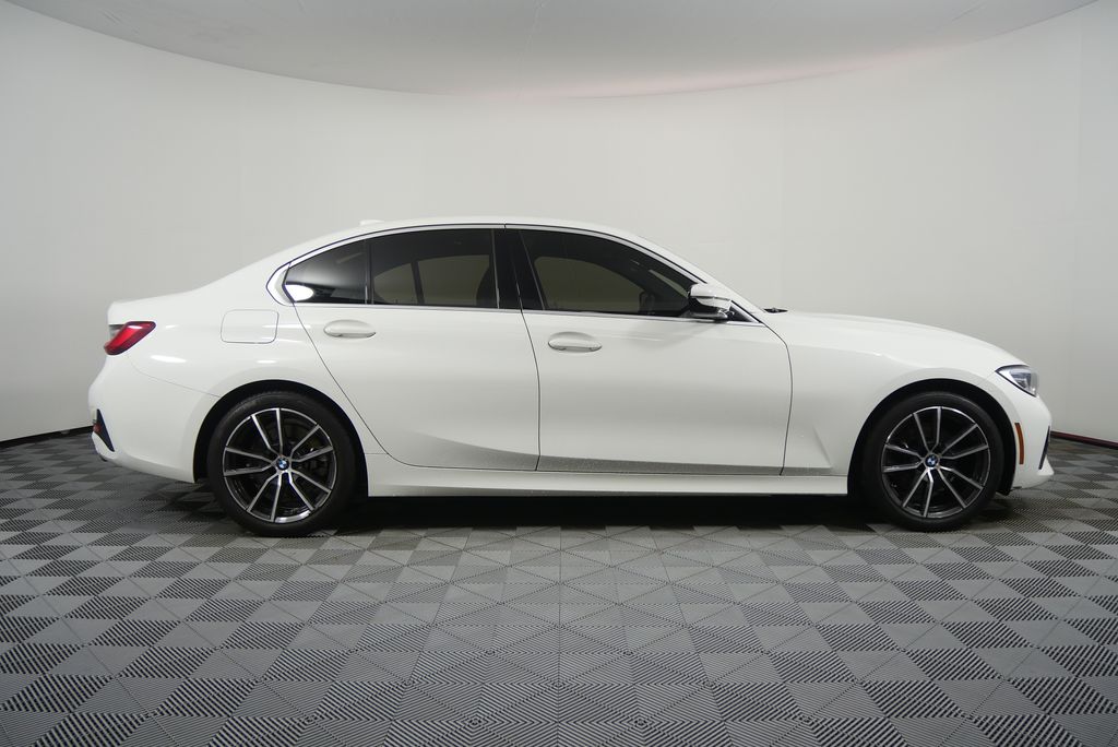 Thumbnail: 2021 BMW 3 Series - 2