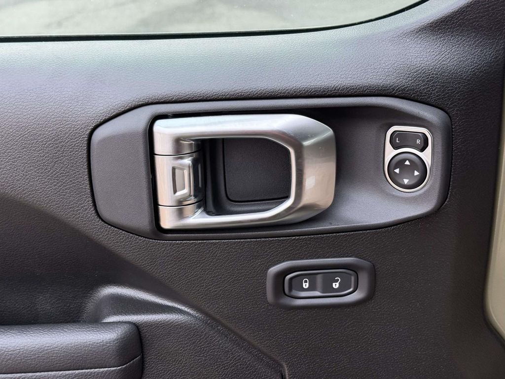 New 2026  Jeep Sport S image 32