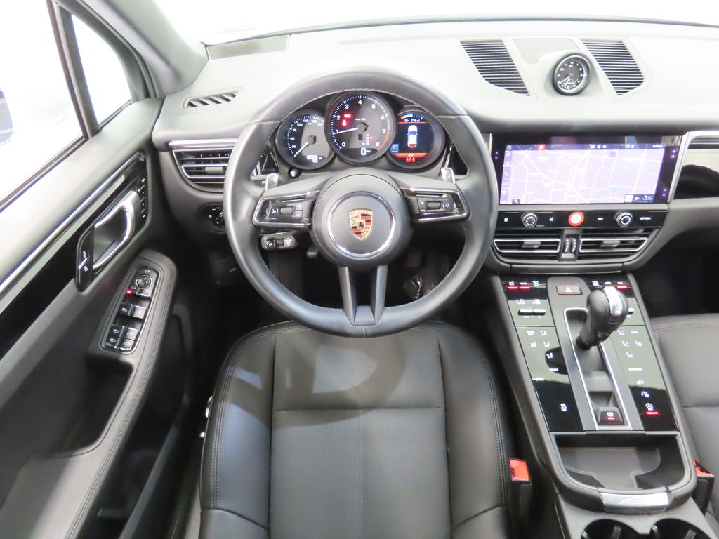Thumbnail: 2024 Porsche Macan - 15