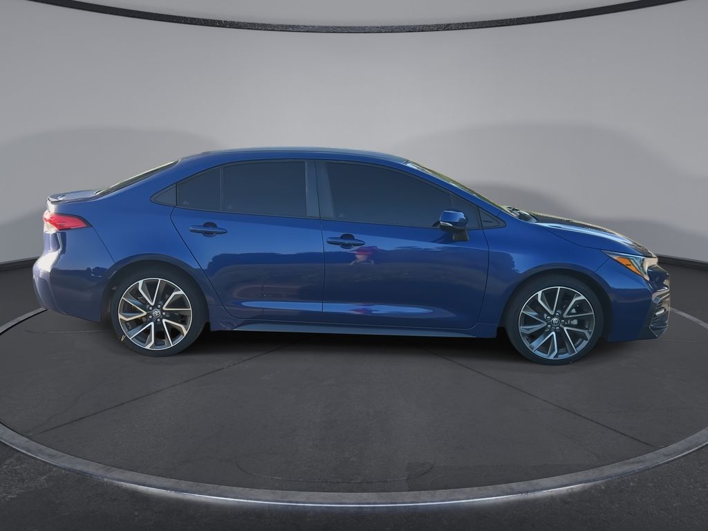 Thumbnail: 2022 Toyota Corolla - 9