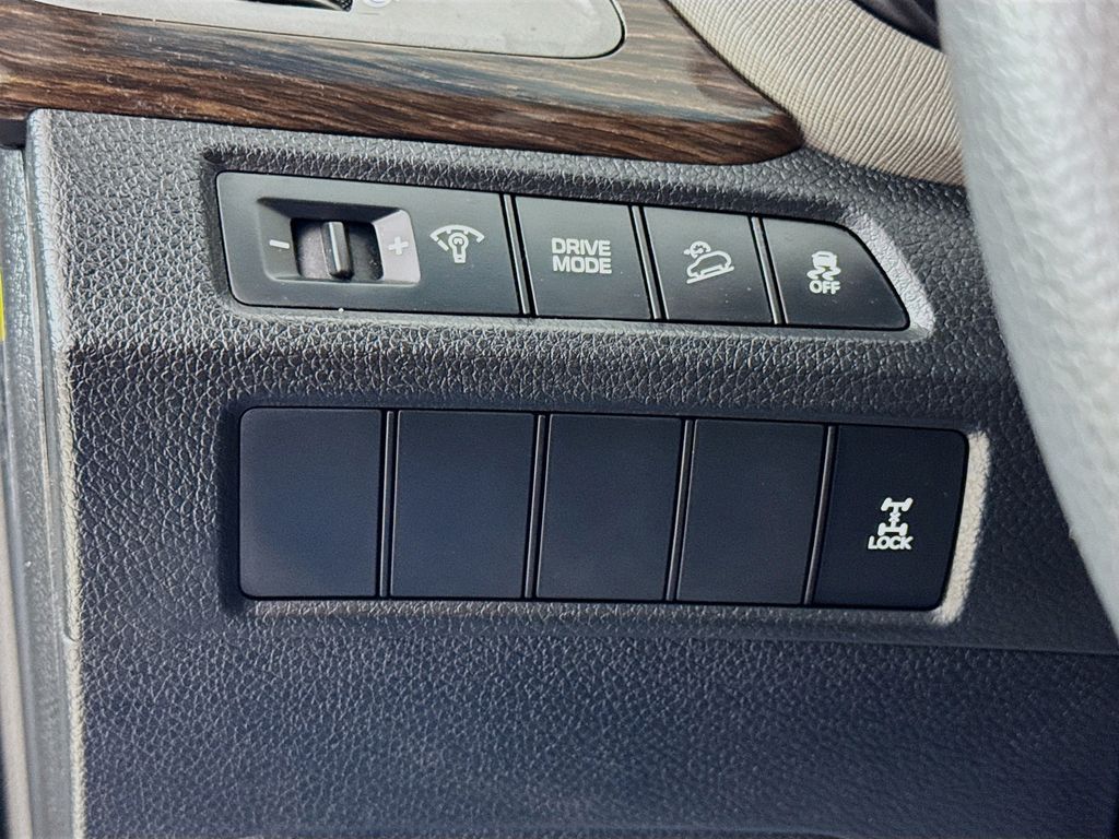 Used Car 2017 Hyundai Santa Fe Sport  2.4 Base For Sale Under $12,000 In Austin, Texas