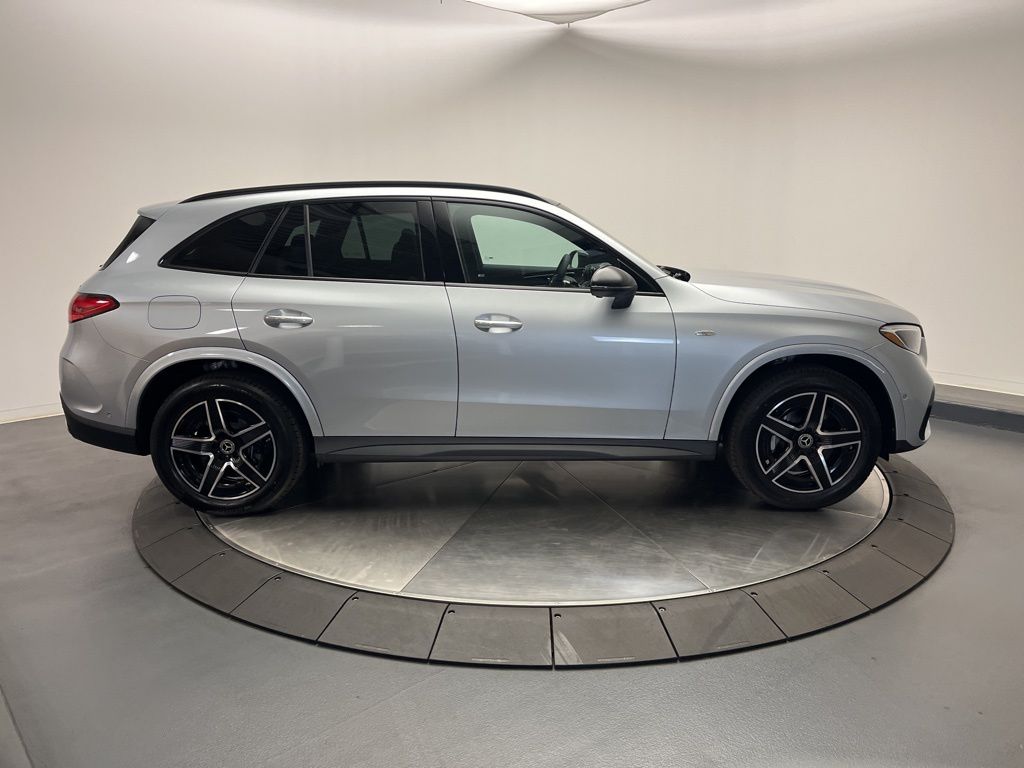 Thumbnail: 2025 Mercedes-Benz GLC - 8