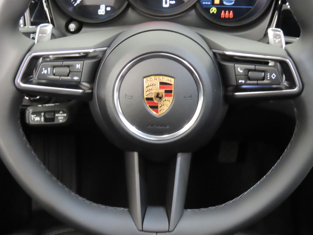 Thumbnail: 2026 Porsche Macan - 18