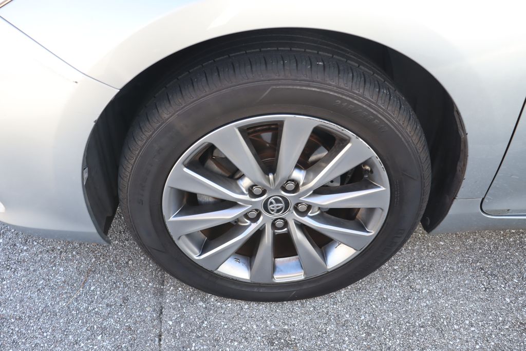 Thumbnail: 2015 Toyota Camry - 4