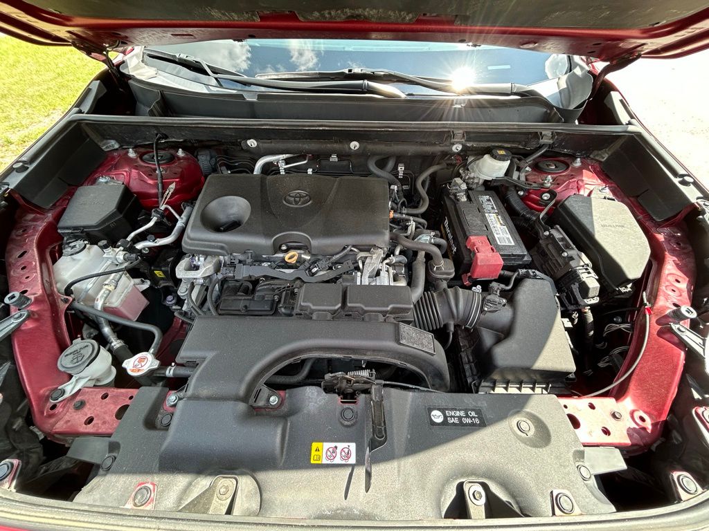 Thumbnail: 2020 Toyota RAV4 - 11