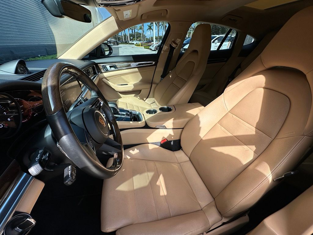 Thumbnail: 2021 Porsche Panamera - 5